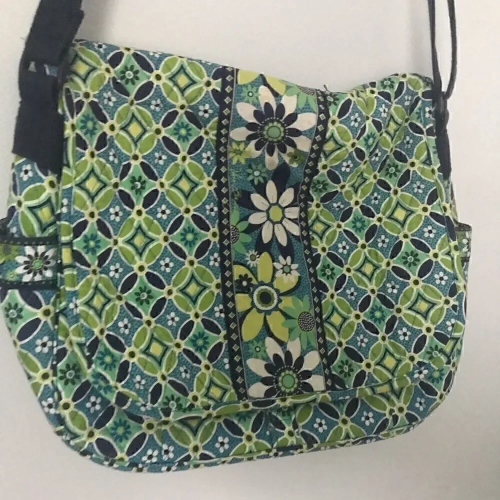 Vera Bradley Daisy Daisy messenger diaper bag